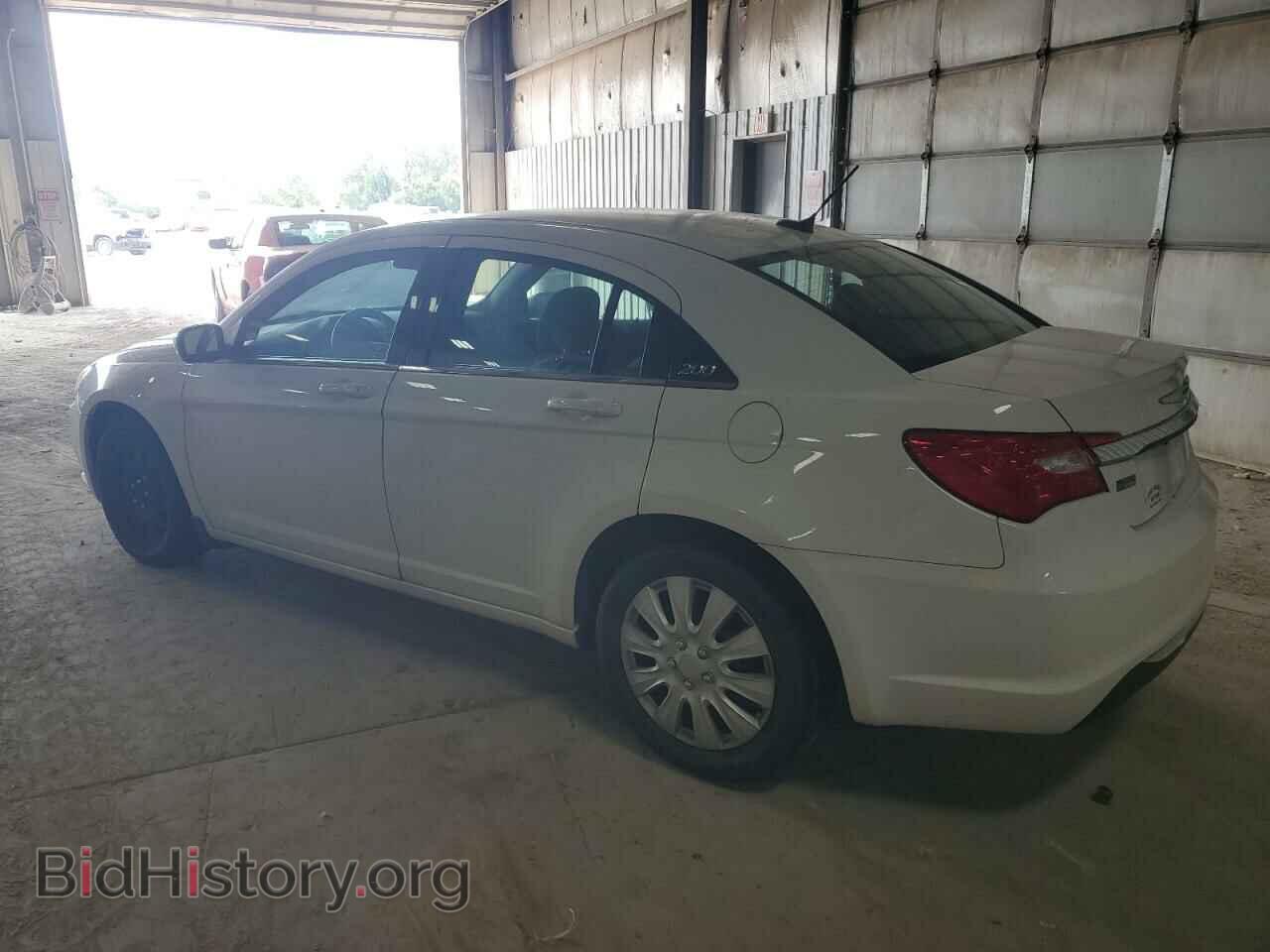 2012 CHRYSLER 200 - VIN: 1C3CCBAG8CN183851 - Фото 2