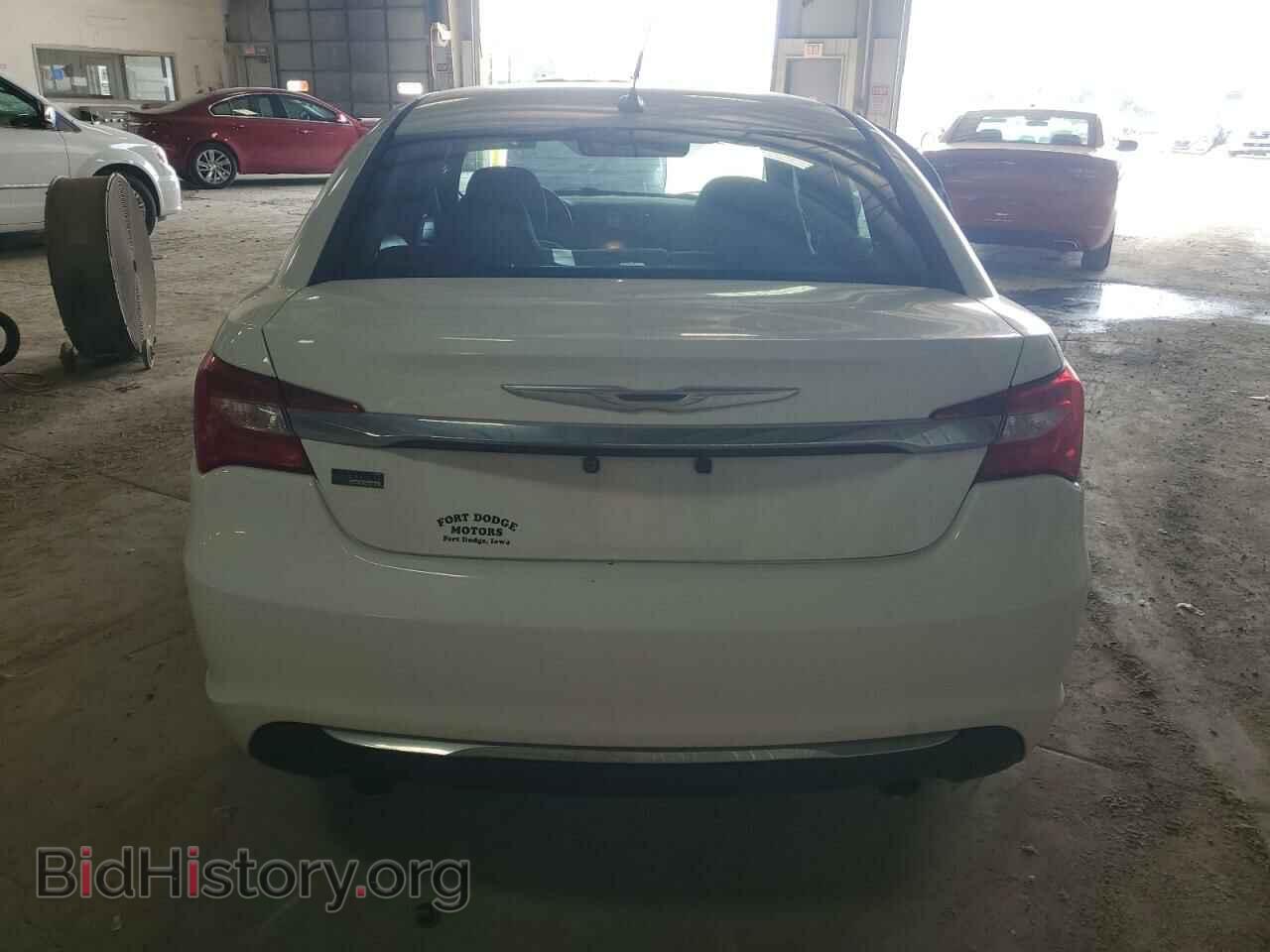 2012 CHRYSLER 200 - VIN: 1C3CCBAG8CN183851 - Фото 6