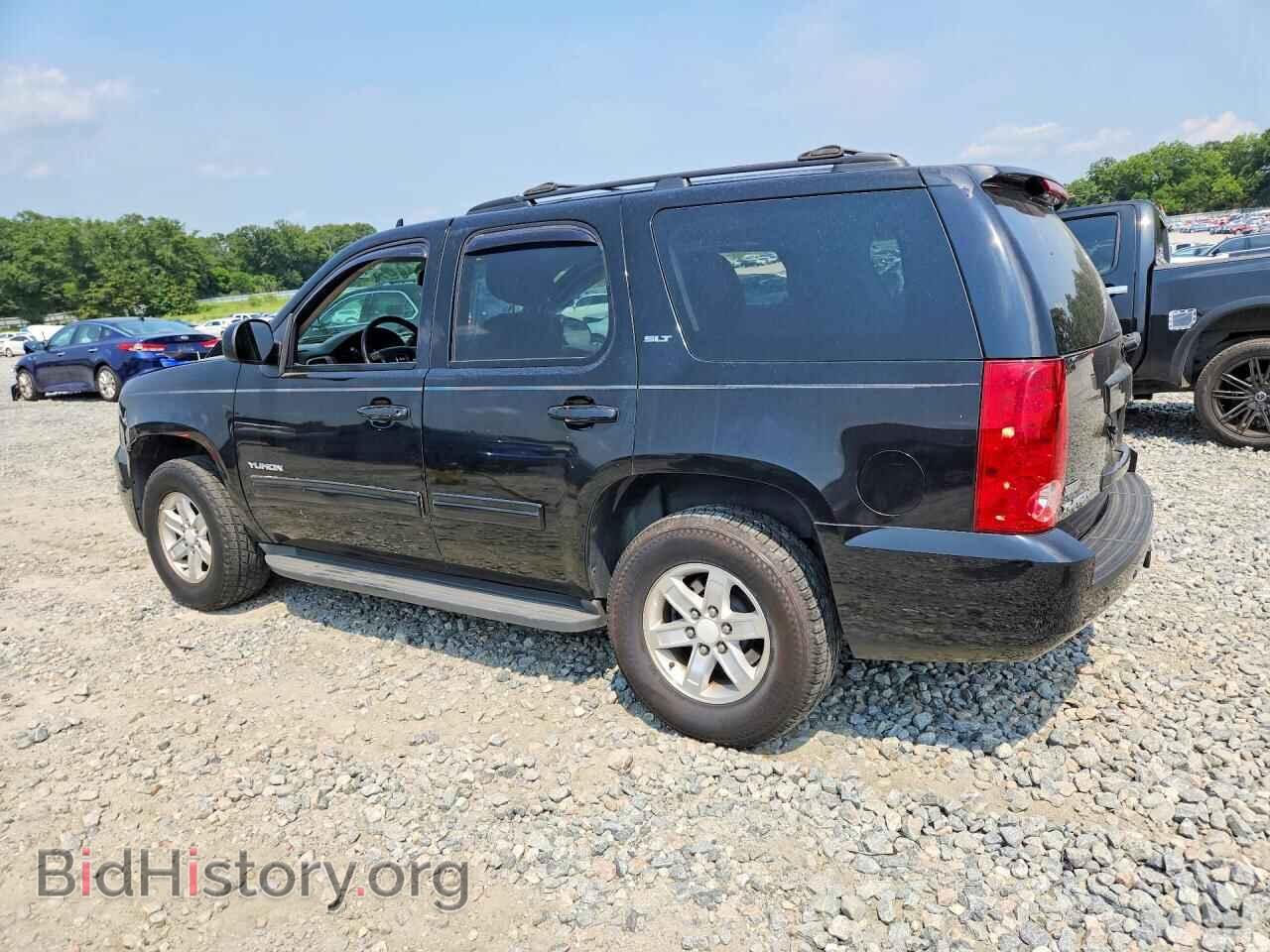 2011 GMC YUKON - VIN: 1GKS1CE08BR261069 - Photo 2