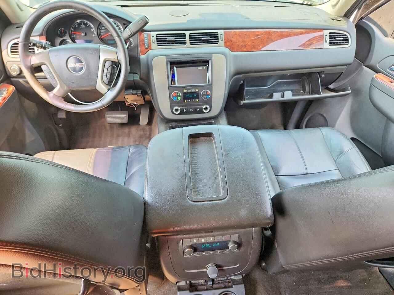 2011 GMC YUKON - VIN: 1GKS1CE08BR261069 - Photo 8
