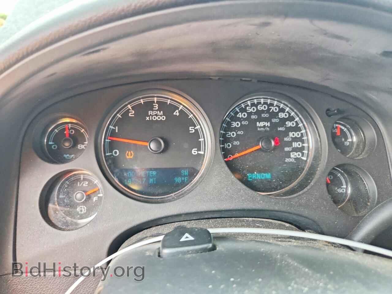 2011 GMC YUKON - VIN: 1GKS1CE08BR261069 - Photo 9