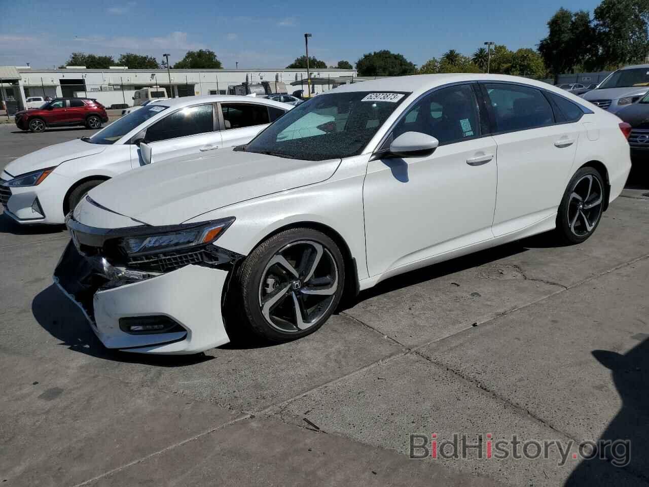 Photo 1HGCV1F3XJA057664 - HONDA ACCORD 2018