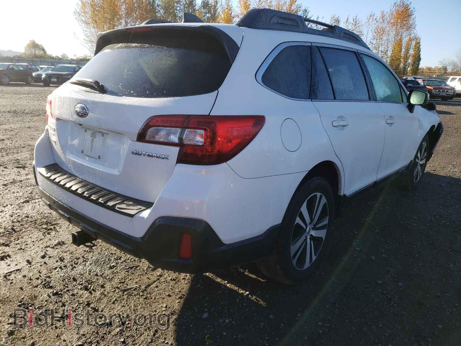 2018 SUBARU OUTBACK - VIN: 4S4BSANC6J3286878 - Фото 4