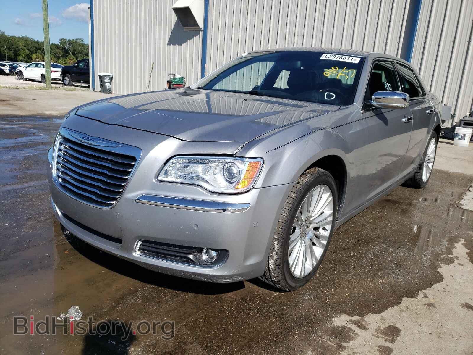 2011 CHRYSLER 300 - VIN: 2C3CA5CG7BH522210 - Фото 2