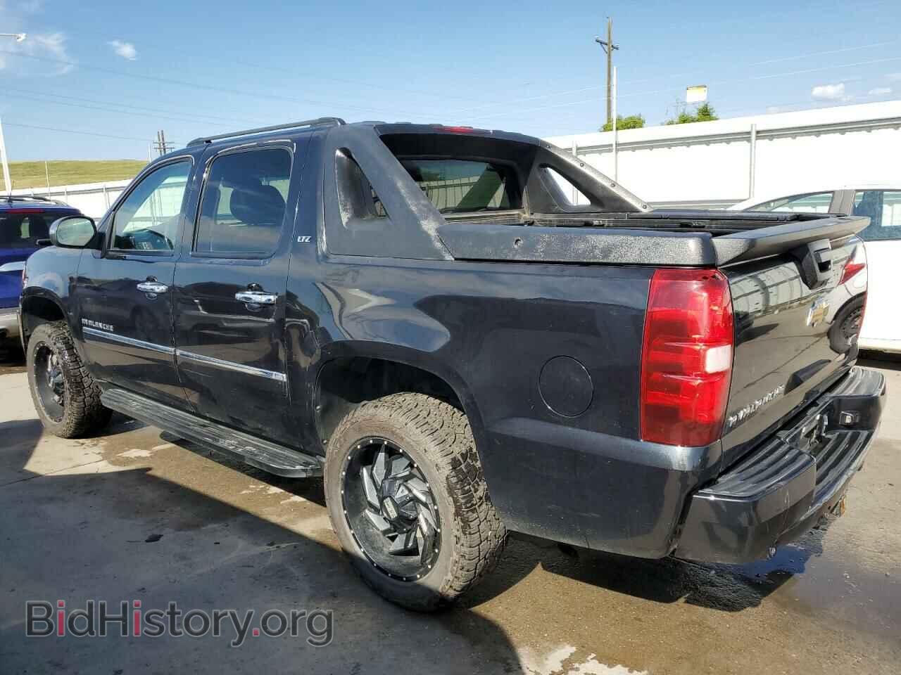 2010 CHEVROLET AVALANCHE - VIN: 3GNVKGE00AG242972 - Фото 2