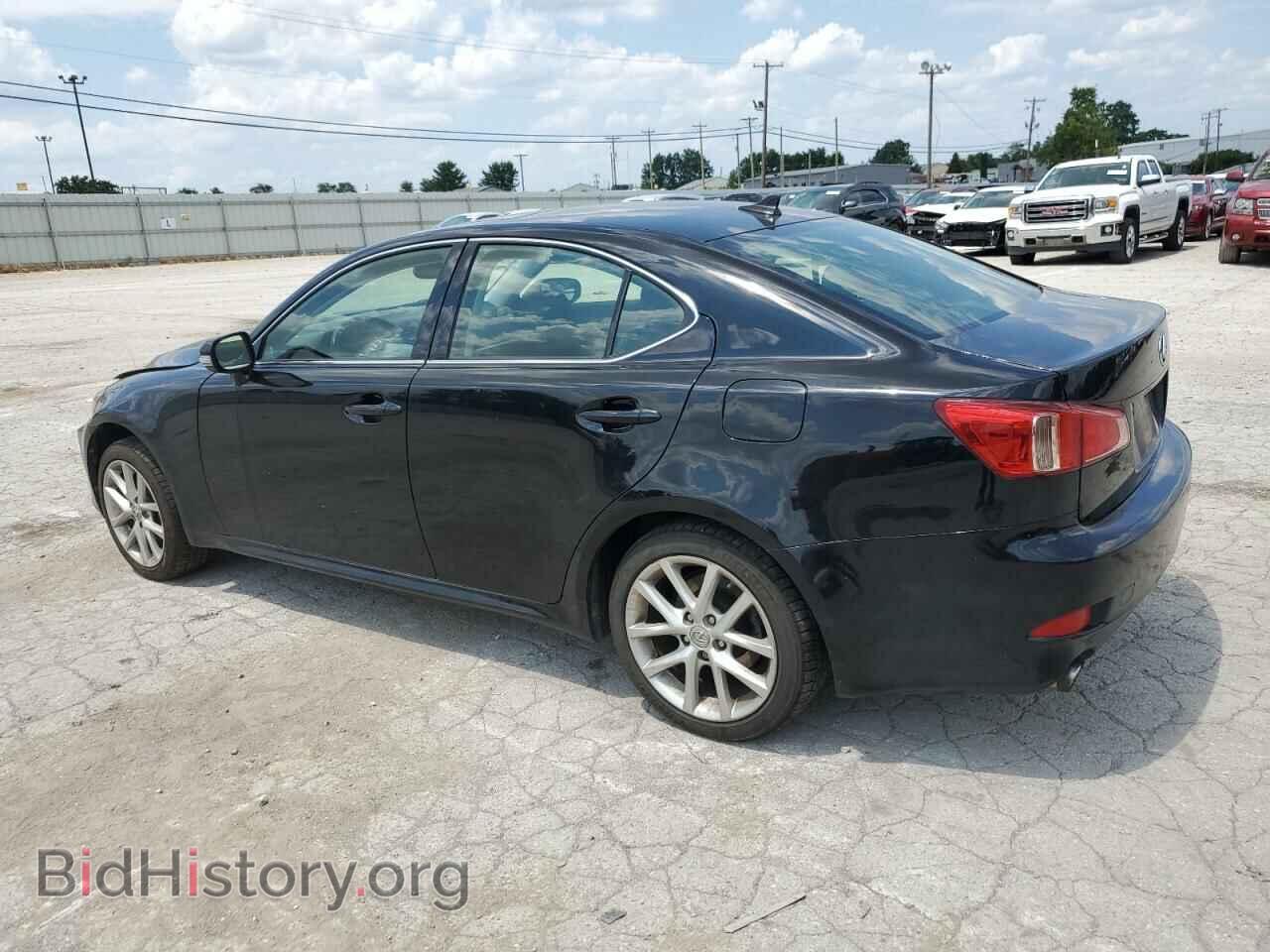 2011 LEXUS IS - VIN: JTHCF5C26B5044725 - Photo 2
