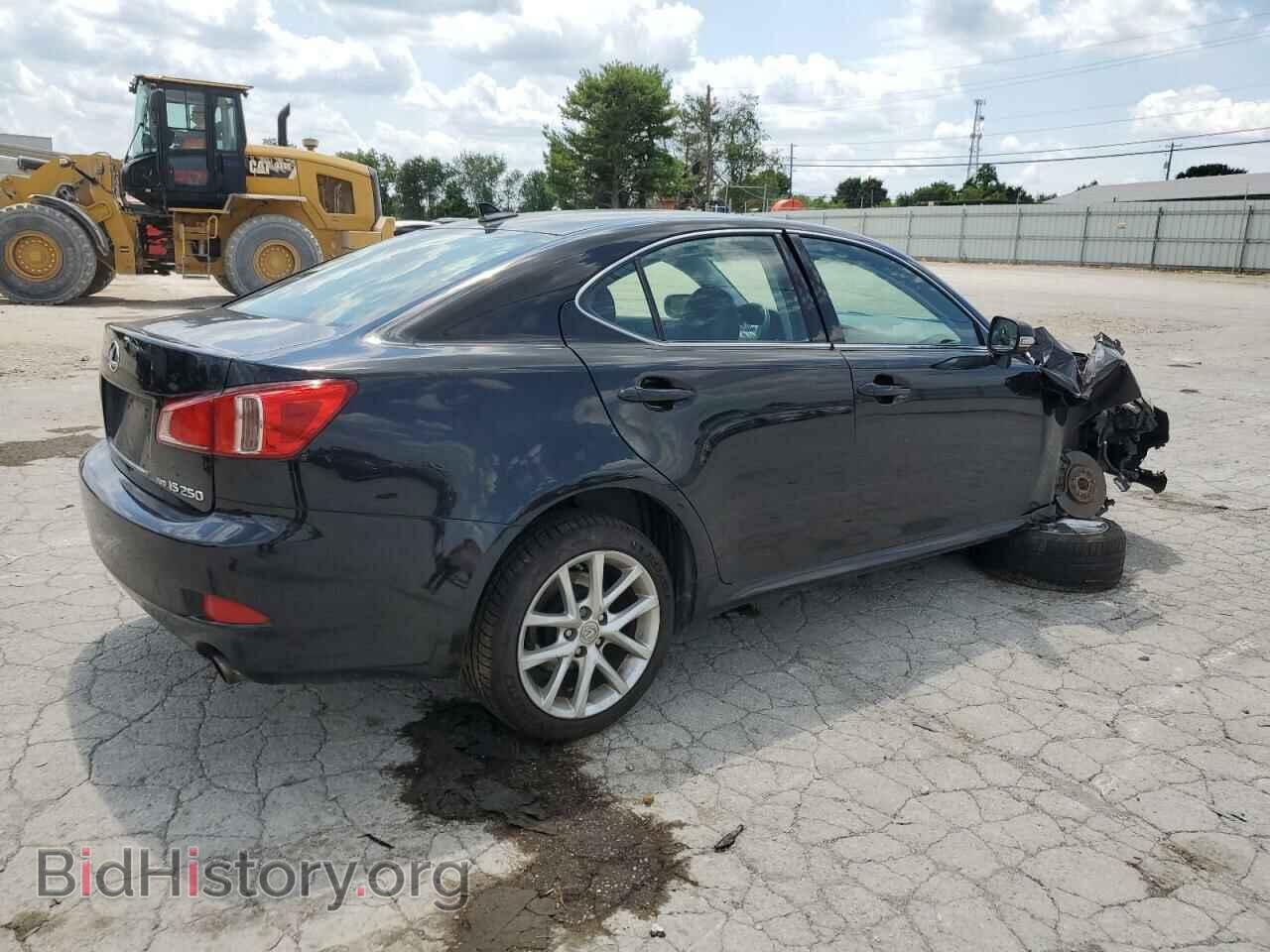 2011 LEXUS IS - VIN: JTHCF5C26B5044725 - Photo 3