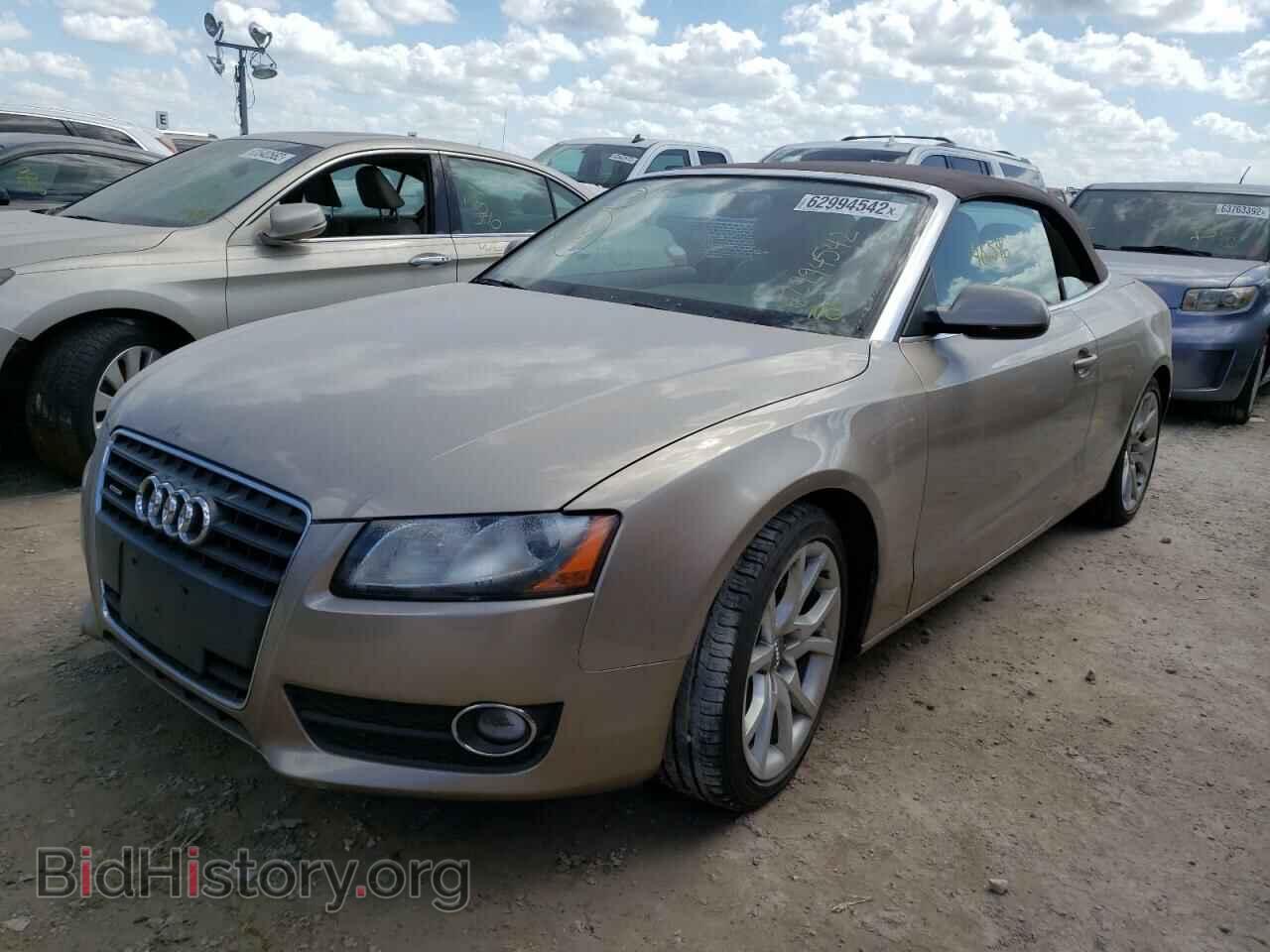 2010 AUDI A5 - VIN: WAUCFAFH2AN024459 - Фото 2