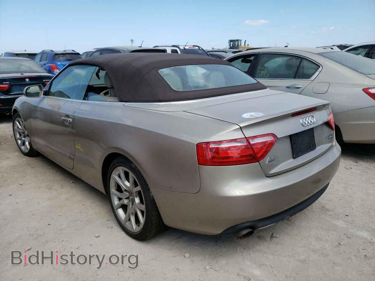 2010 AUDI A5 - VIN: WAUCFAFH2AN024459 - Фото 3
