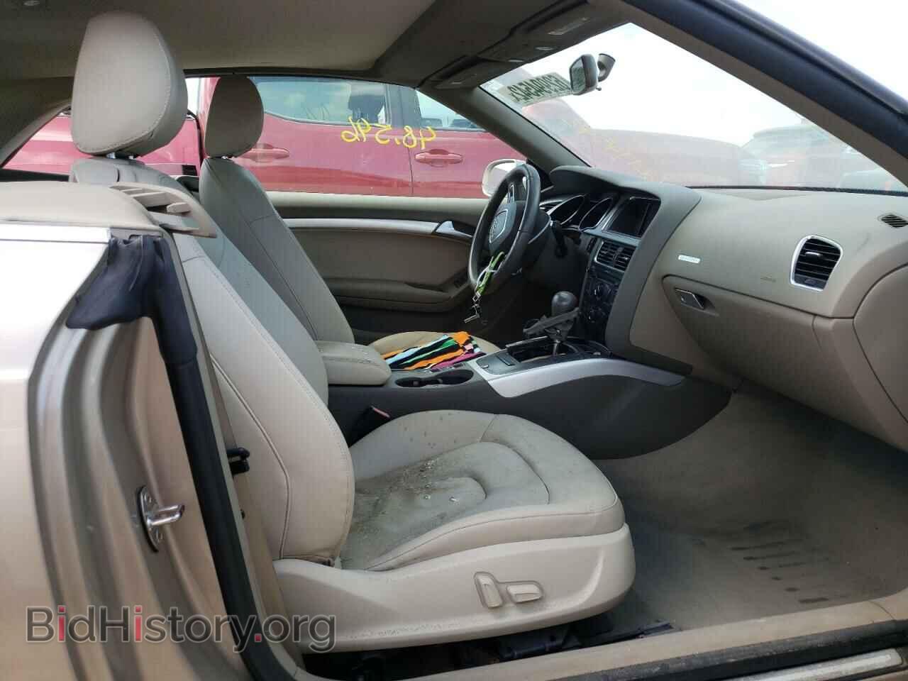 2010 AUDI A5 - VIN: WAUCFAFH2AN024459 - Фото 5