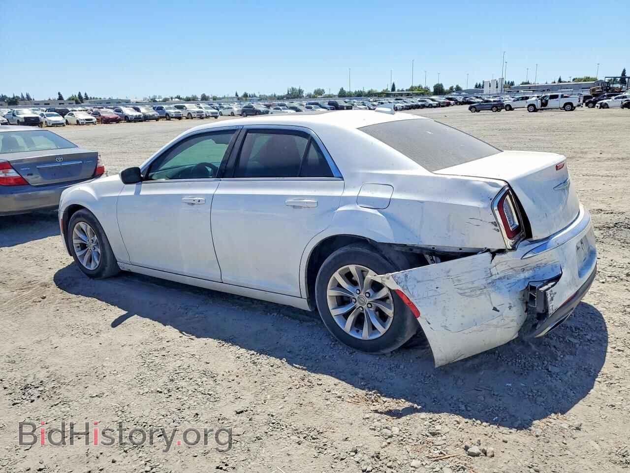 2016 CHRYSLER 300 - VIN: 2C3CCAAG4GH224565 - Фото 2