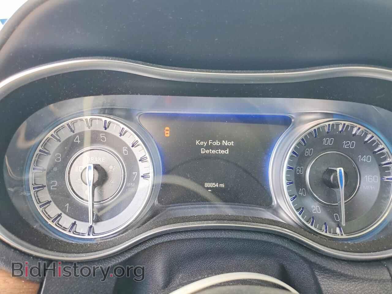 2016 CHRYSLER 300 - VIN: 2C3CCAPT6GH278163 - Photo 9