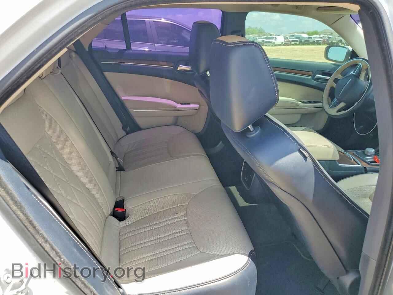 2016 CHRYSLER 300 - VIN: 2C3CCAPT6GH278163 - Photo 10