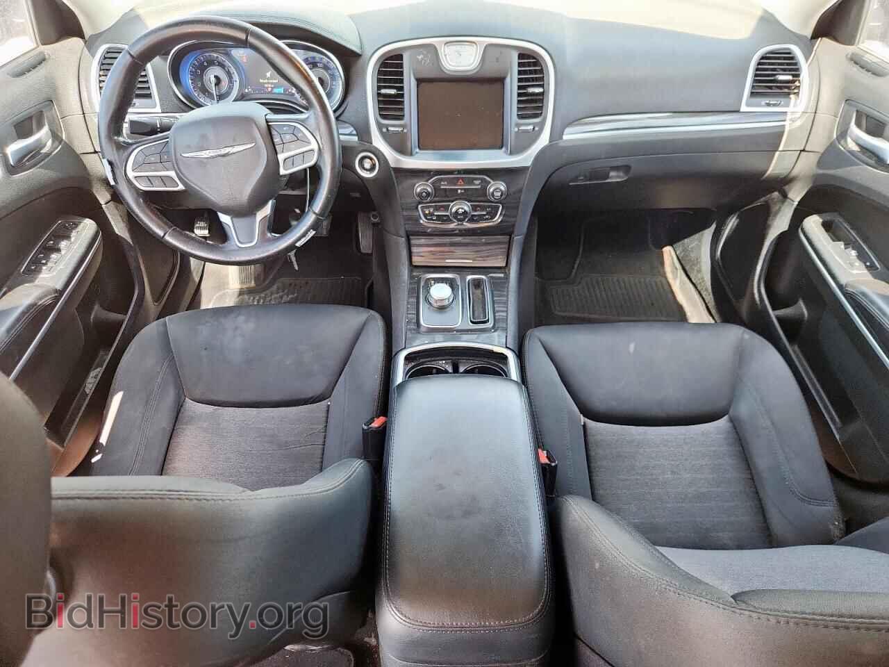 2018 CHRYSLER 300 - VIN: 2C3CCAAG0JH331975 - Фото 8