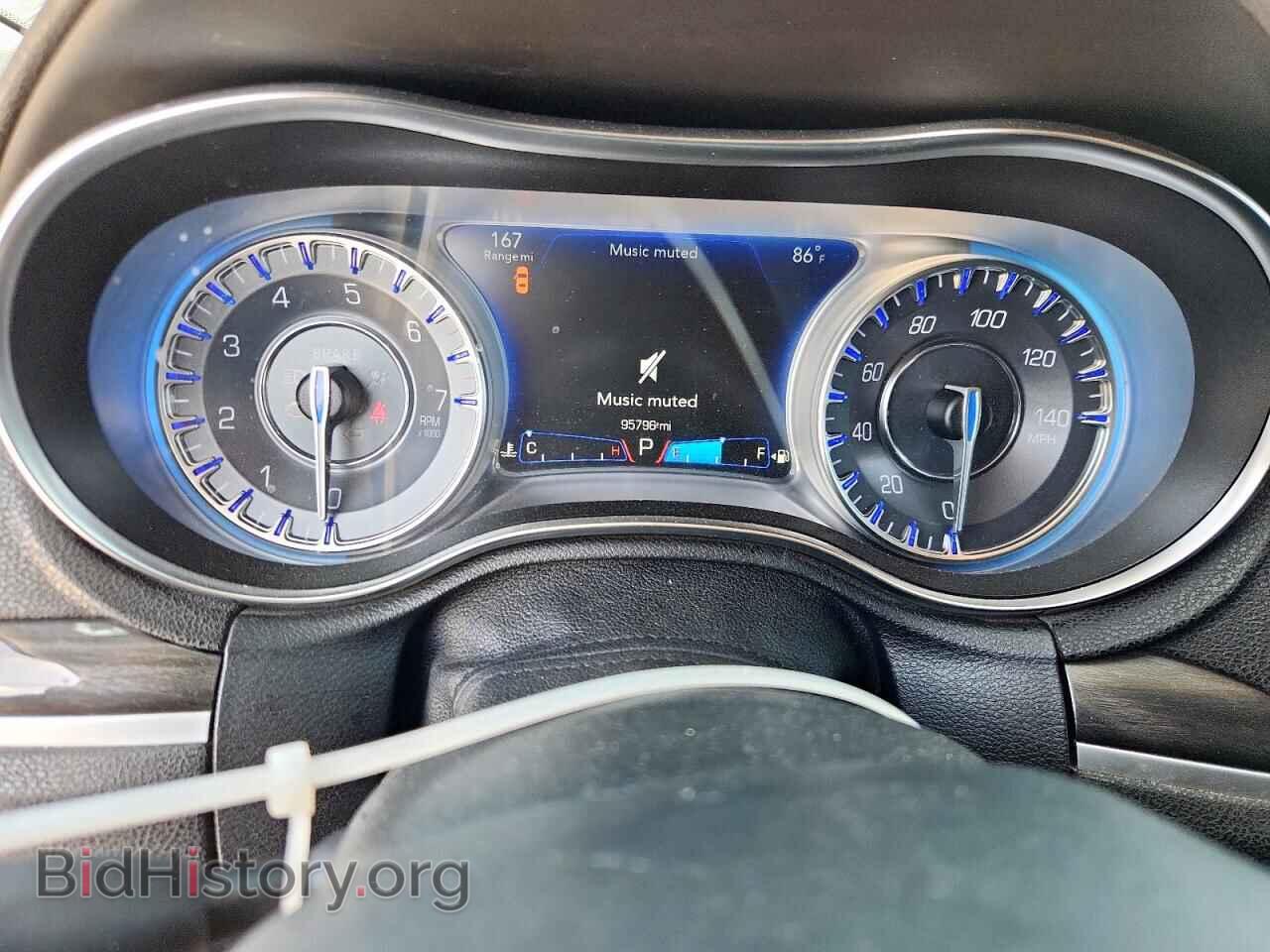 2018 CHRYSLER 300 - VIN: 2C3CCAAG0JH331975 - Фото 9