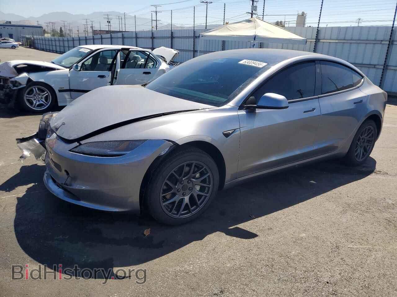 Фотография 5YJ3E1EAXTF201366 - TESLA MODEL 3 2026
