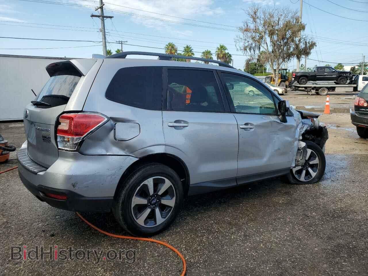 2017 SUBARU FORESTER - VIN: JF2SJAEC8HH469009 - Фото 3