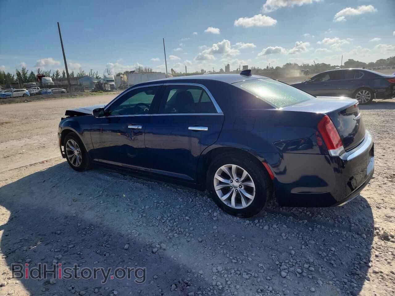 2016 CHRYSLER 300 - VIN: 2C3CCAAG3GH216487 - Фото 2