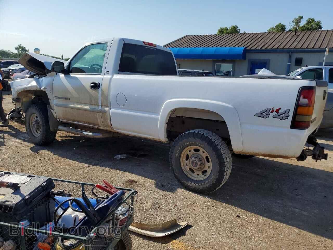 2005 GMC SIERRA - VIN: 1GTHK24U15E198720 - Фото 2