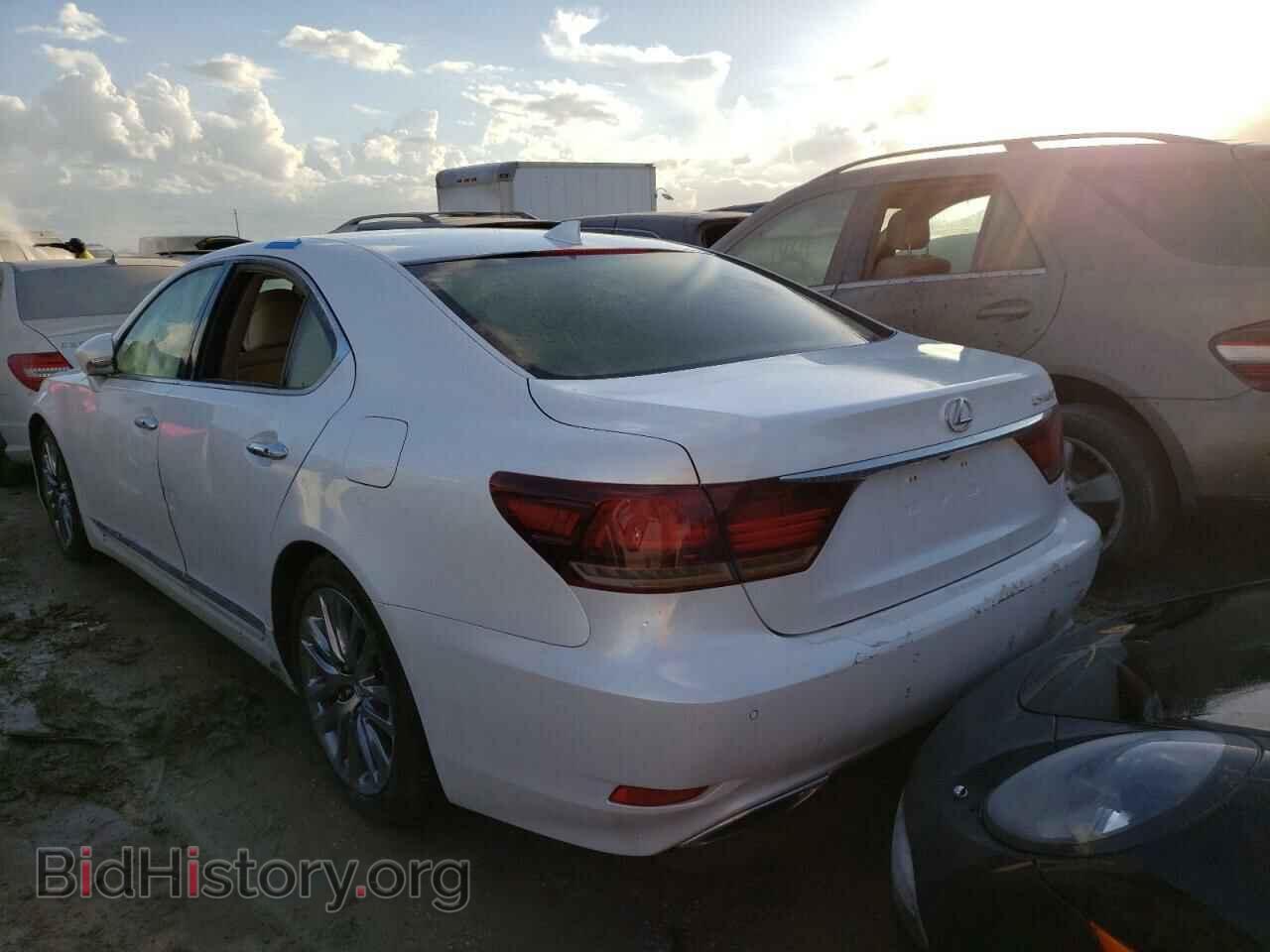 2017 LEXUS LS460 - VIN: JTHBL5EF3H5143760 - Photo 3