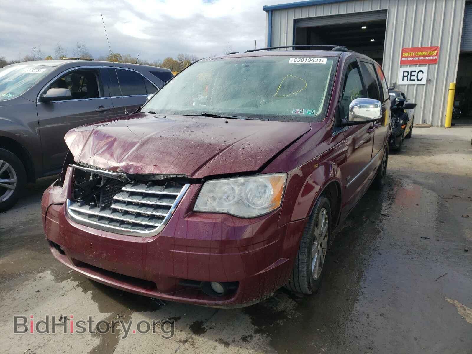 2009 CHRYSLER MINIVAN - VIN: 2A8HR54119R640223 - Фото 2