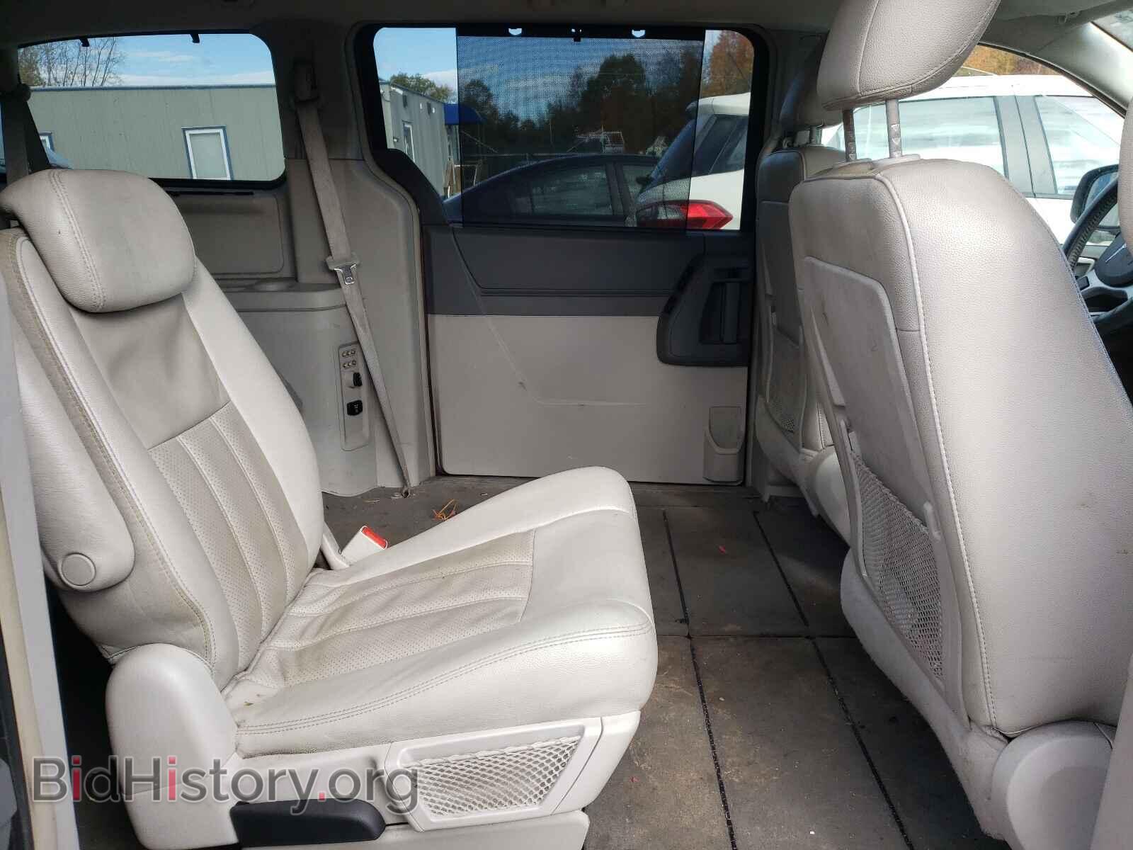 2009 CHRYSLER MINIVAN - VIN: 2A8HR54119R640223 - Фото 6