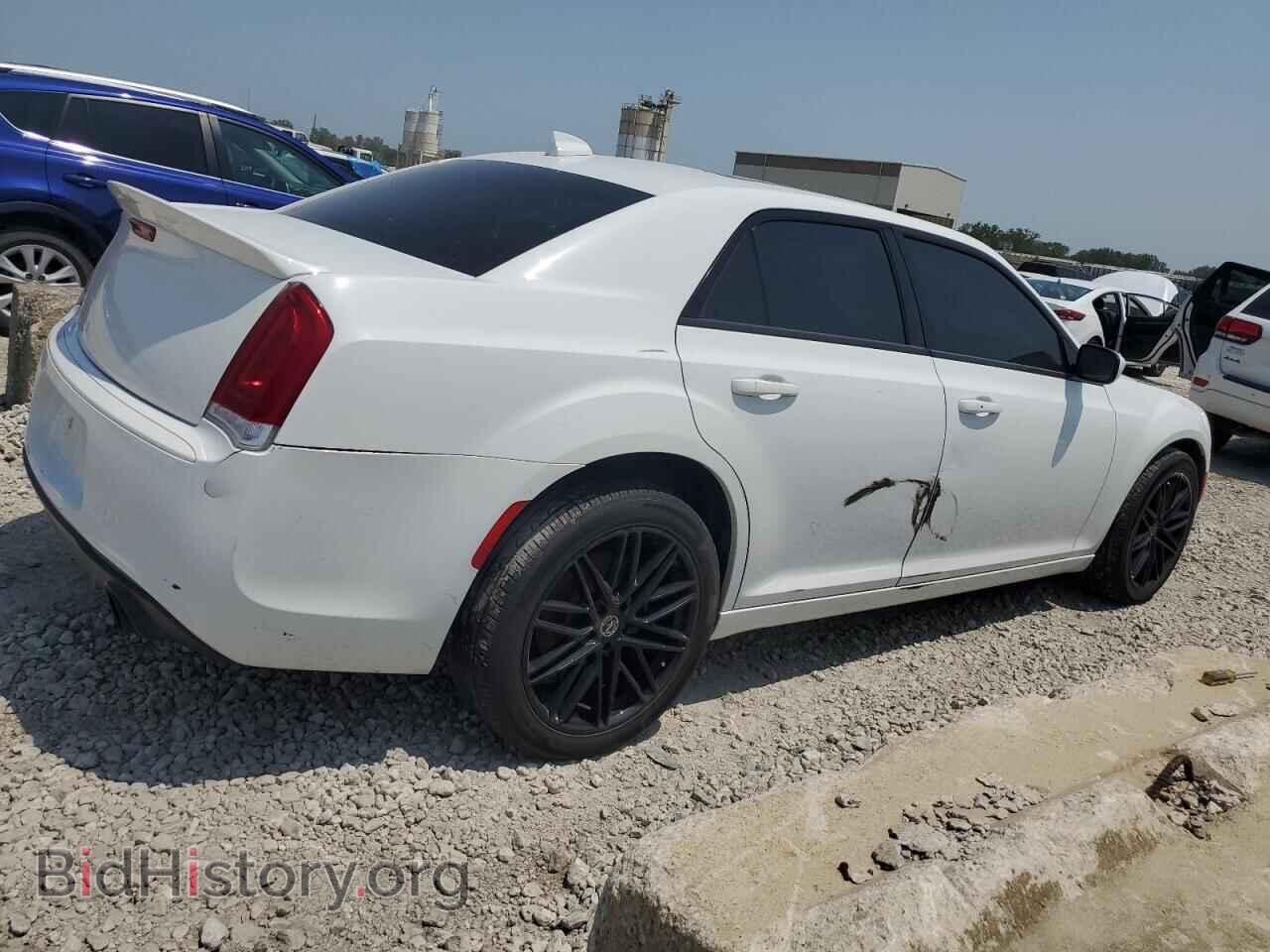 2017 CHRYSLER 300 - VIN: 2C3CCAGG6HH612955 - Фото 3
