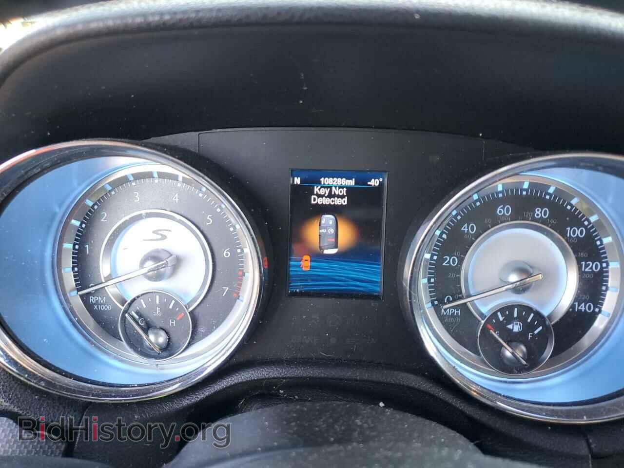 2014 CHRYSLER 300 - VIN: 2C3CCAGG4EH374390 - Фото 9