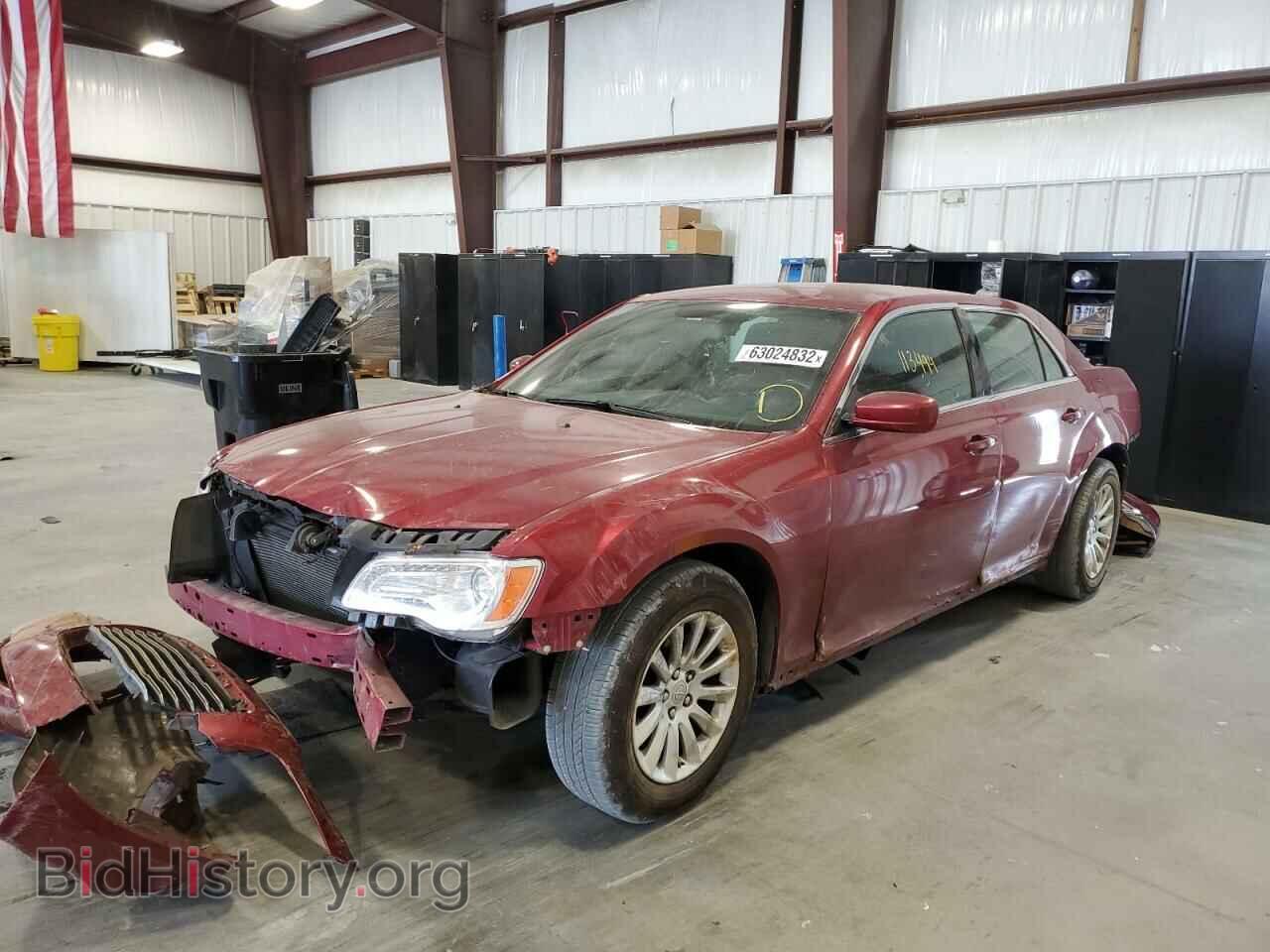 2014 CHRYSLER 300 - VIN: 2C3CCAAG9EH203742 - Фото 2