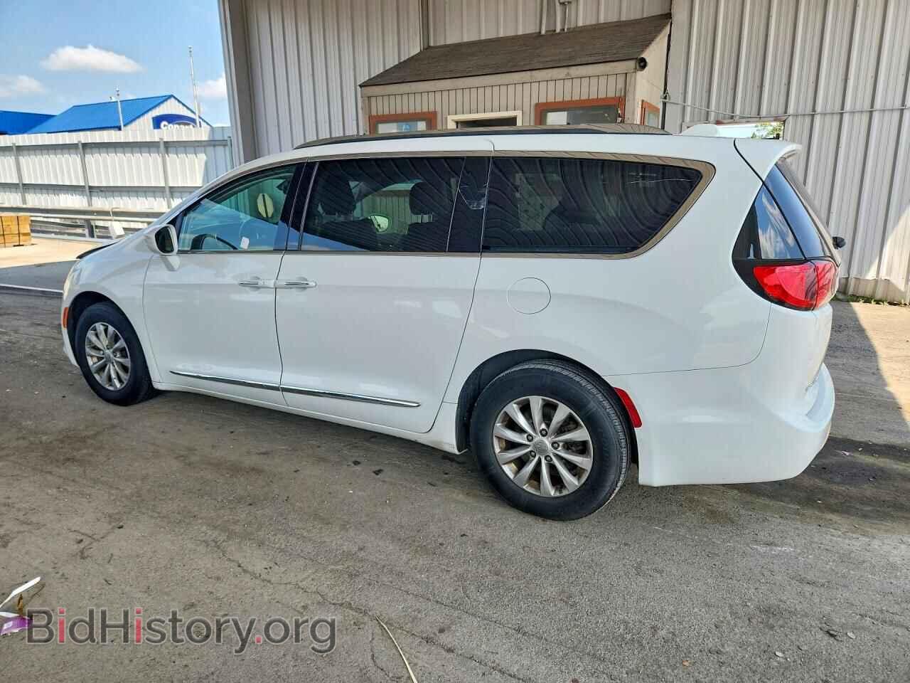 2019 CHRYSLER PACIFICA - VIN: 2C4RC1BG2KR685528 - Фото 2