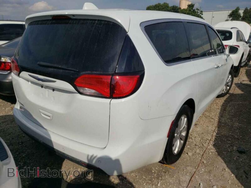 2019 Chrysler PACIFICA (VIN 2C4RC1FG5KR604077) — photo 4 of 10