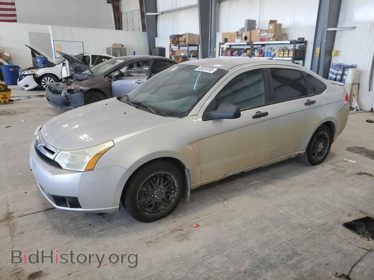 Photo 1FAHP3FN8AW197877 - FORD FOCUS 2010
