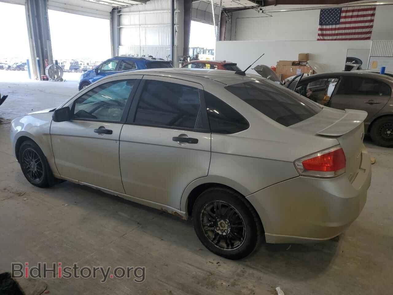 2010 FORD FOCUS - VIN: 1FAHP3FN8AW197877 - Фото 2