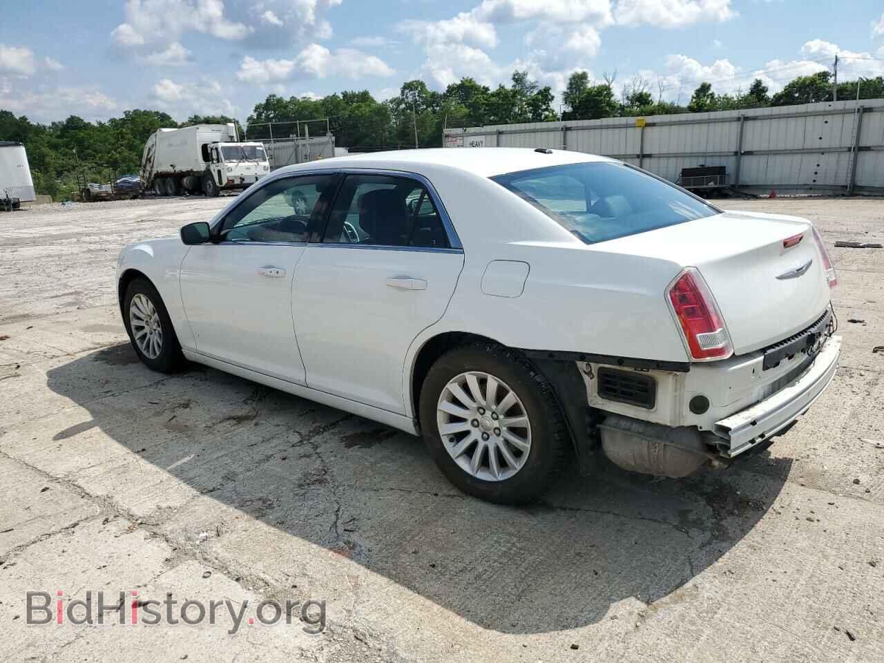 2013 CHRYSLER 300 - VIN: 2C3CCAAG0DH527791 - Фото 2