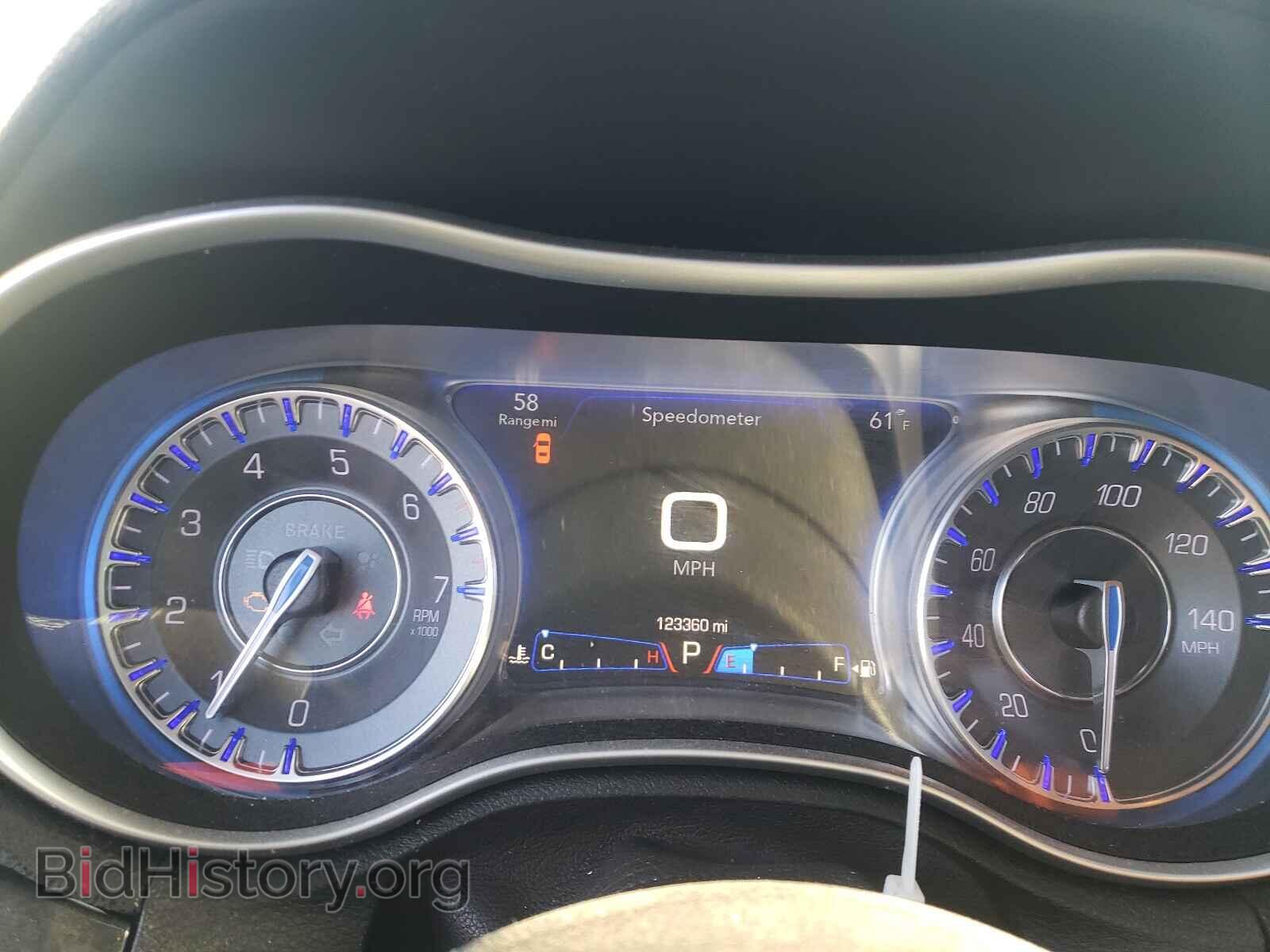 2016 CHRYSLER 300 - VIN: 2C3CCAEG1GH189686 - Фото 8