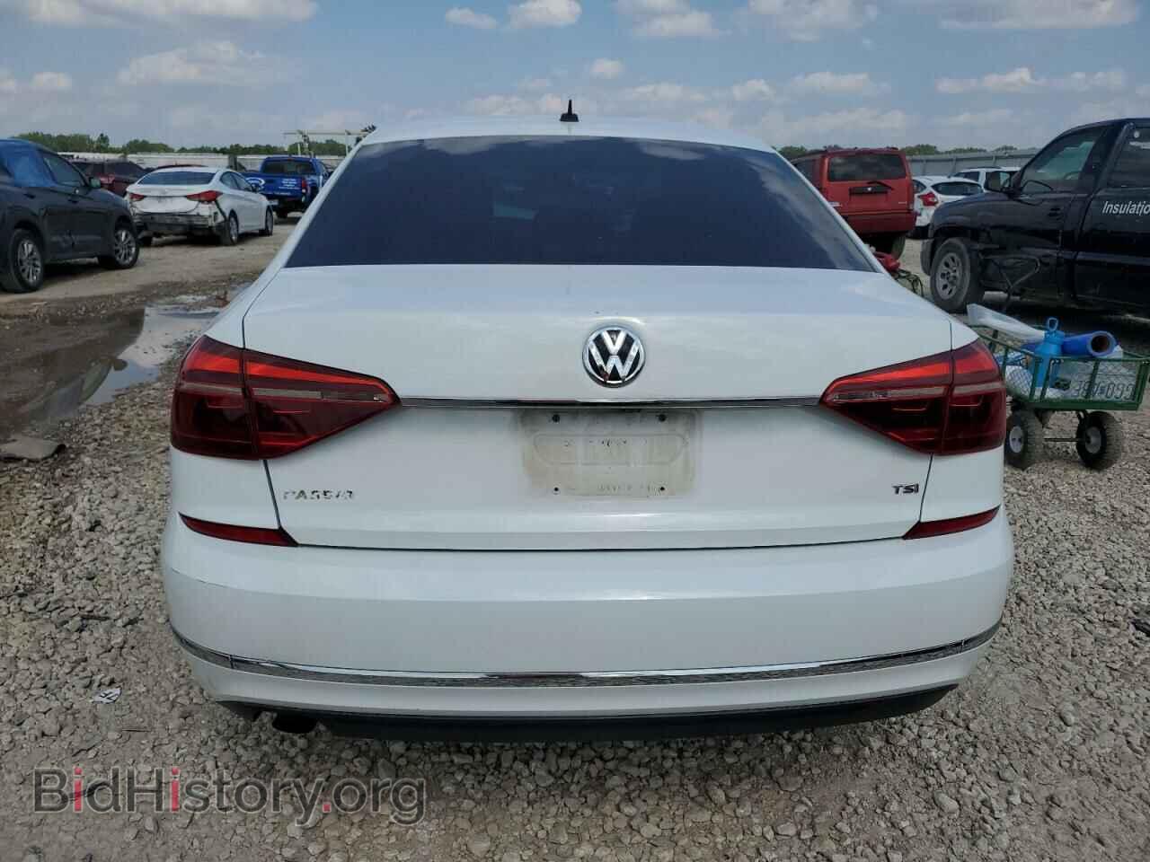 2017 VOLKSWAGEN PASSAT - VIN: 1VWAT7A38HC076084 - Фото 6