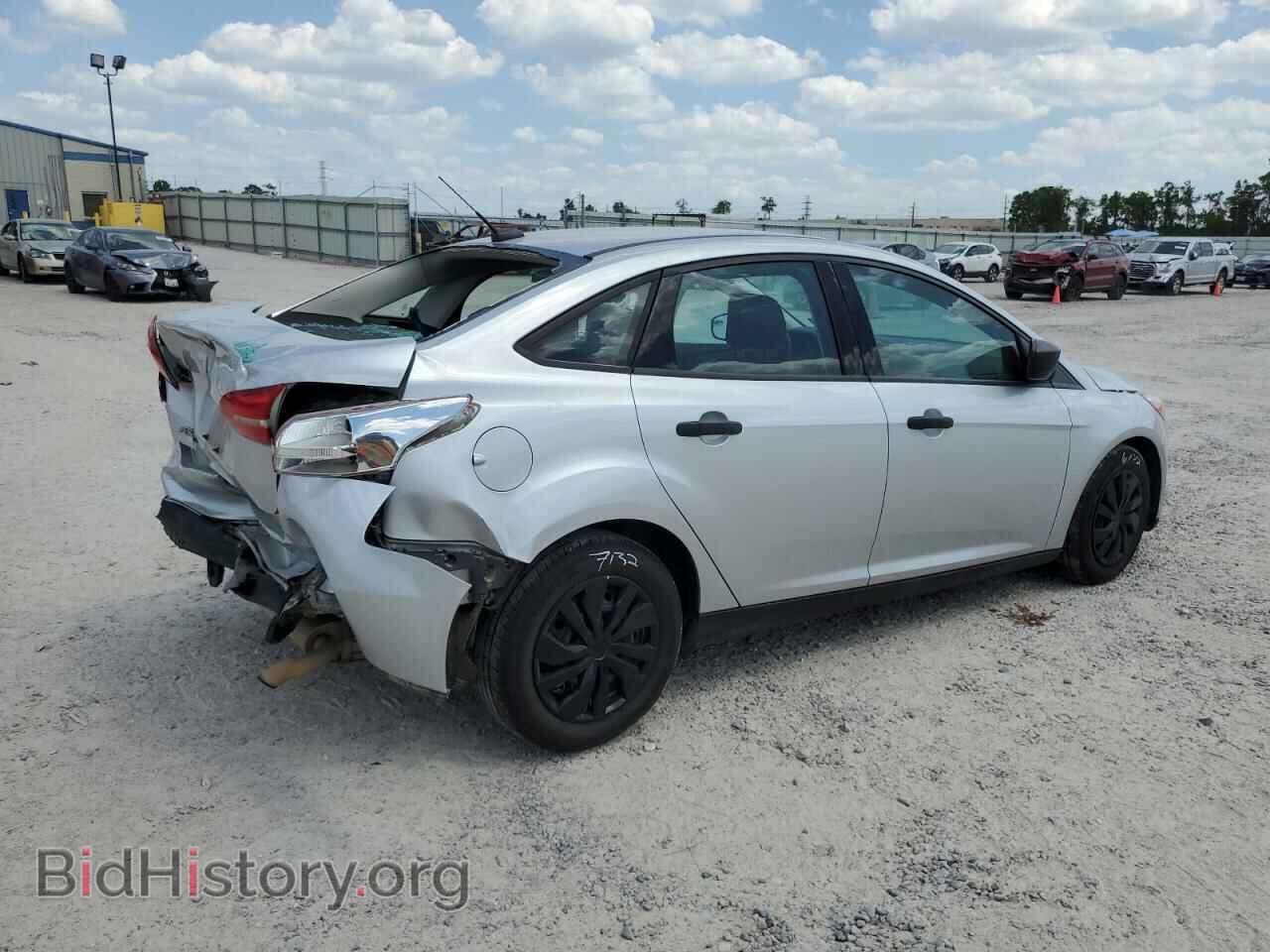 2018 FORD FOCUS - VIN: 1FADP3E22JL302355 - Фото 3