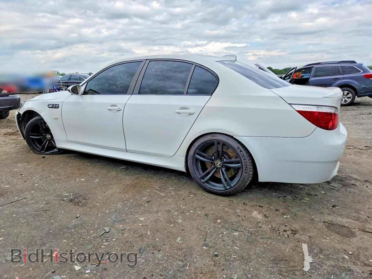 2008 BMW M5 - VIN: WBSNB93558CX10140 - Фото 2