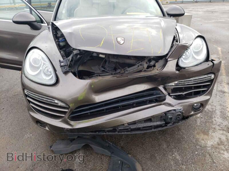 2013 Porsche CAYENNE (VIN WP1AF2A23DLA42602) — photo 9 of 10