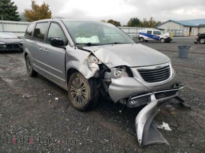 2014 Chrysler MINIVAN Town & COU, silver — VIN 2C4RC1HG0ER330353, Copart