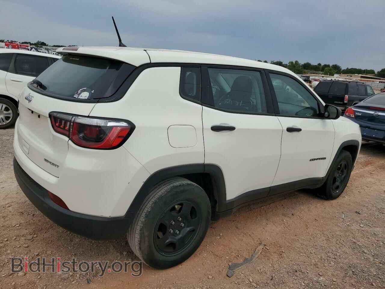 2018 JEEP COMPASS - VIN: 3C4NJCAB3JT123431 - Фото 3