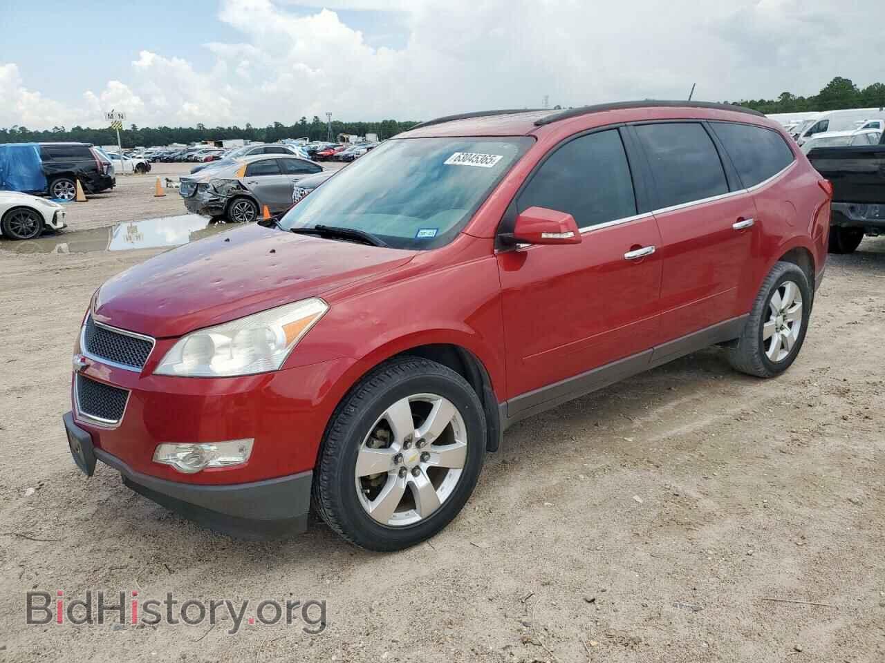 Photo 1GNKRGED7CJ394444 - CHEVROLET TRAVERSE 2012