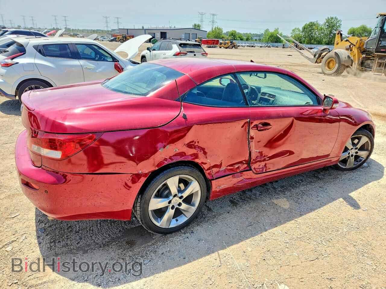 2011 LEXUS IS - VIN: JTHFE2C22B2505208 - Photo 3