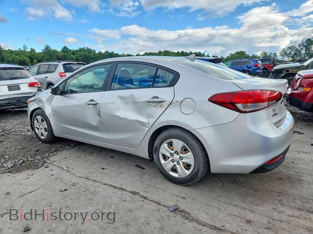 2017 KIA FORTE - VIN: 3KPFK4A77HE025889 - Фото 2
