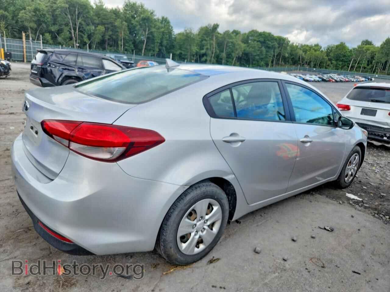 2017 KIA FORTE - VIN: 3KPFK4A77HE025889 - Фото 3
