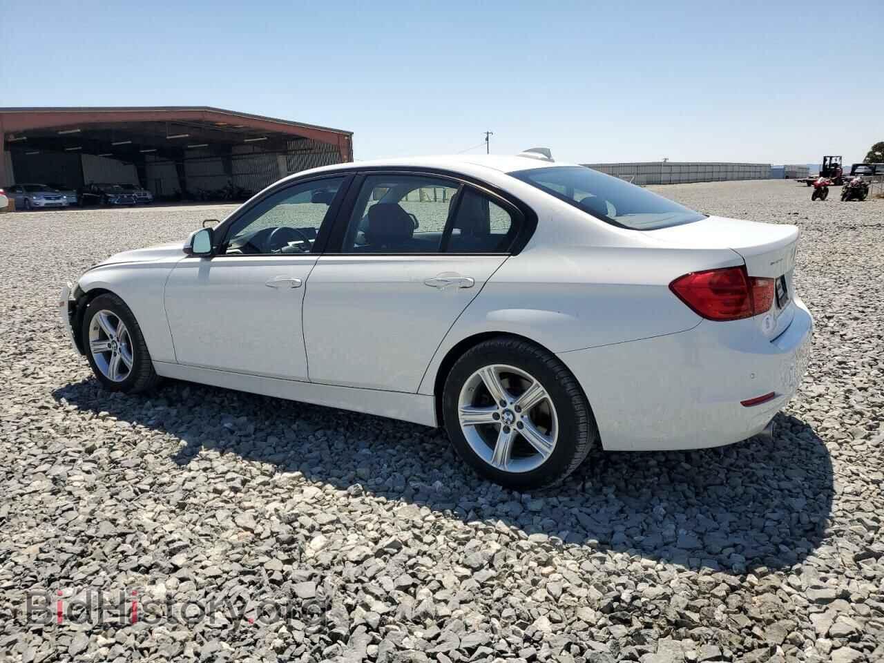 2014 BMW 3 SERIES - VIN: WBA3B1C55EK133687 - Фото 2