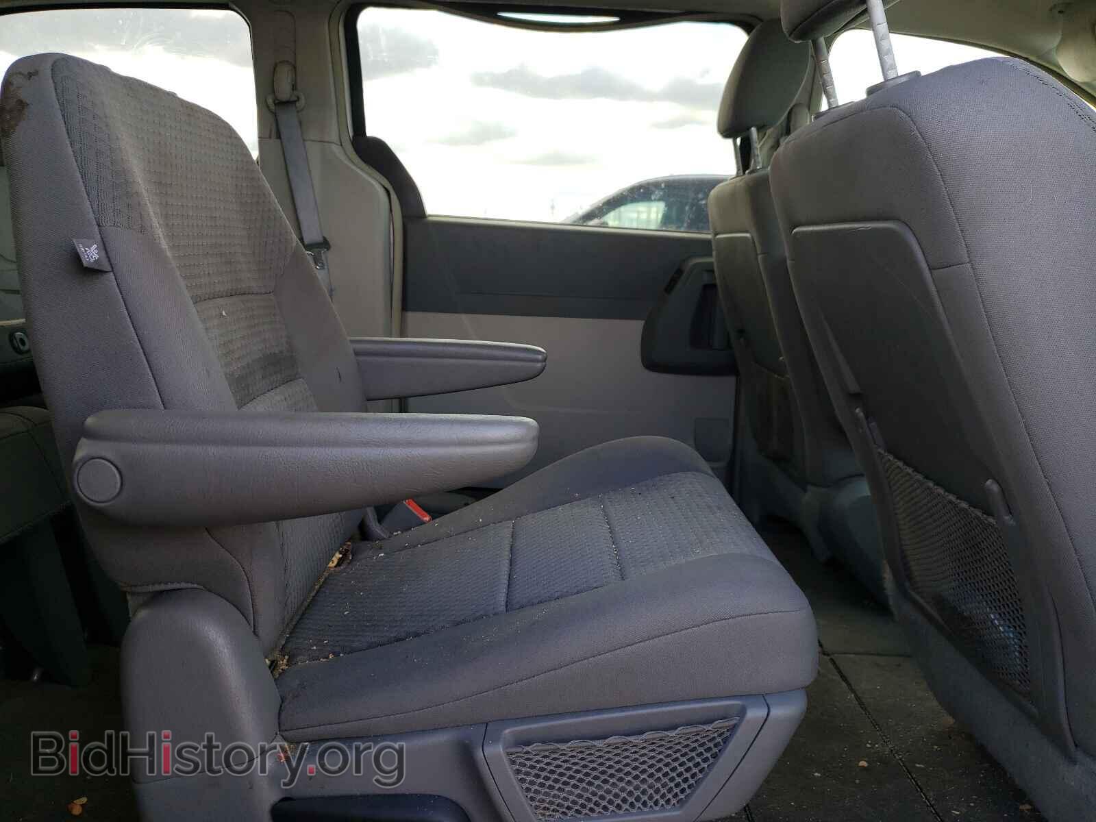 2009 CHRYSLER MINIVAN - VIN: 2A8HR44E29R614811 - Фото 6