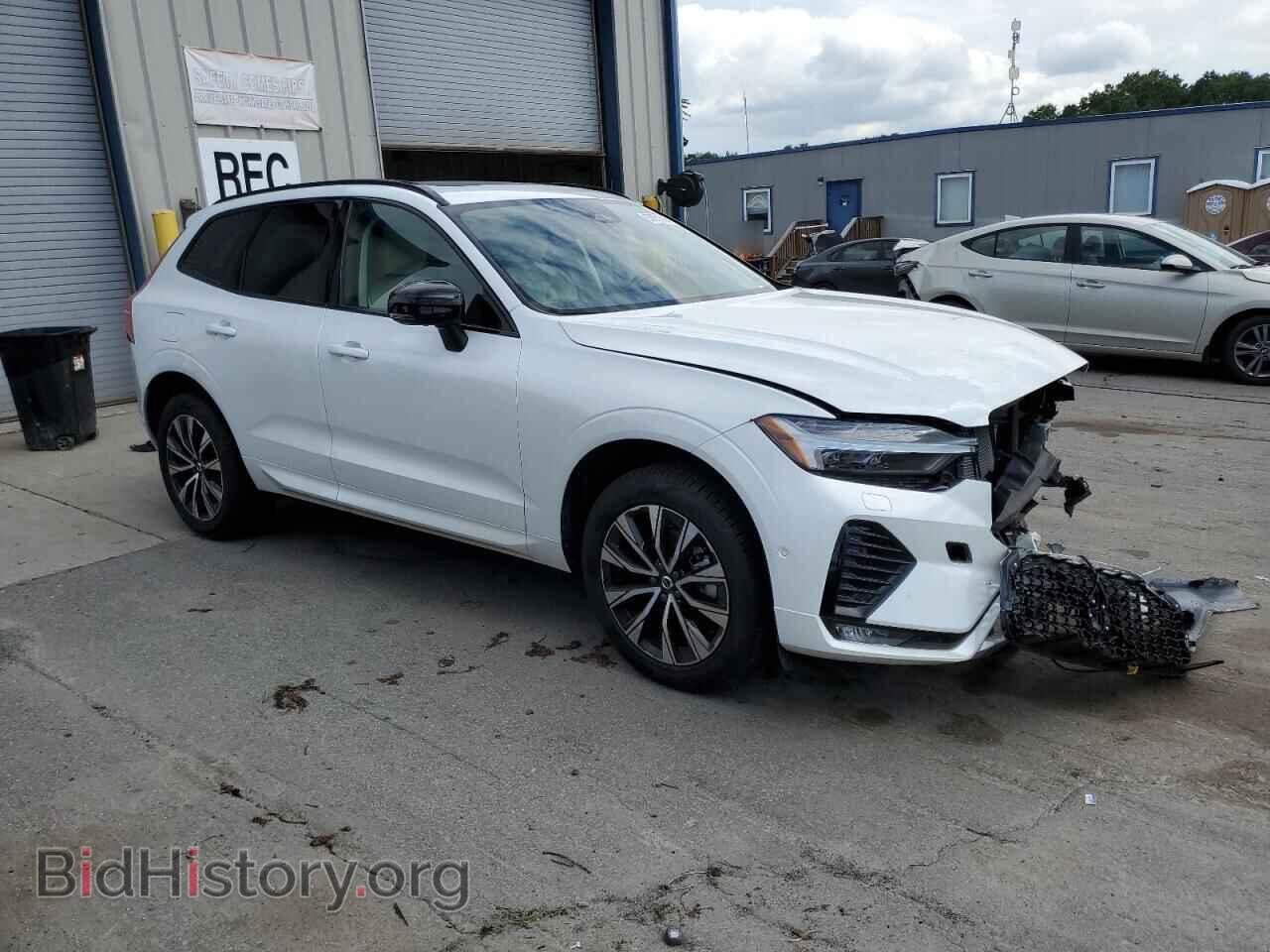 2025 VOLVO XC60 PLUS - VIN: YV4M12RC4S1038848 - Фото 4