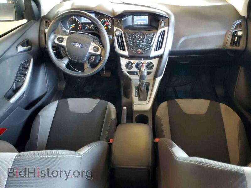 2012 Ford FOCUS (VIN 1FAHP3F28CL114572) — фото 8 из 12