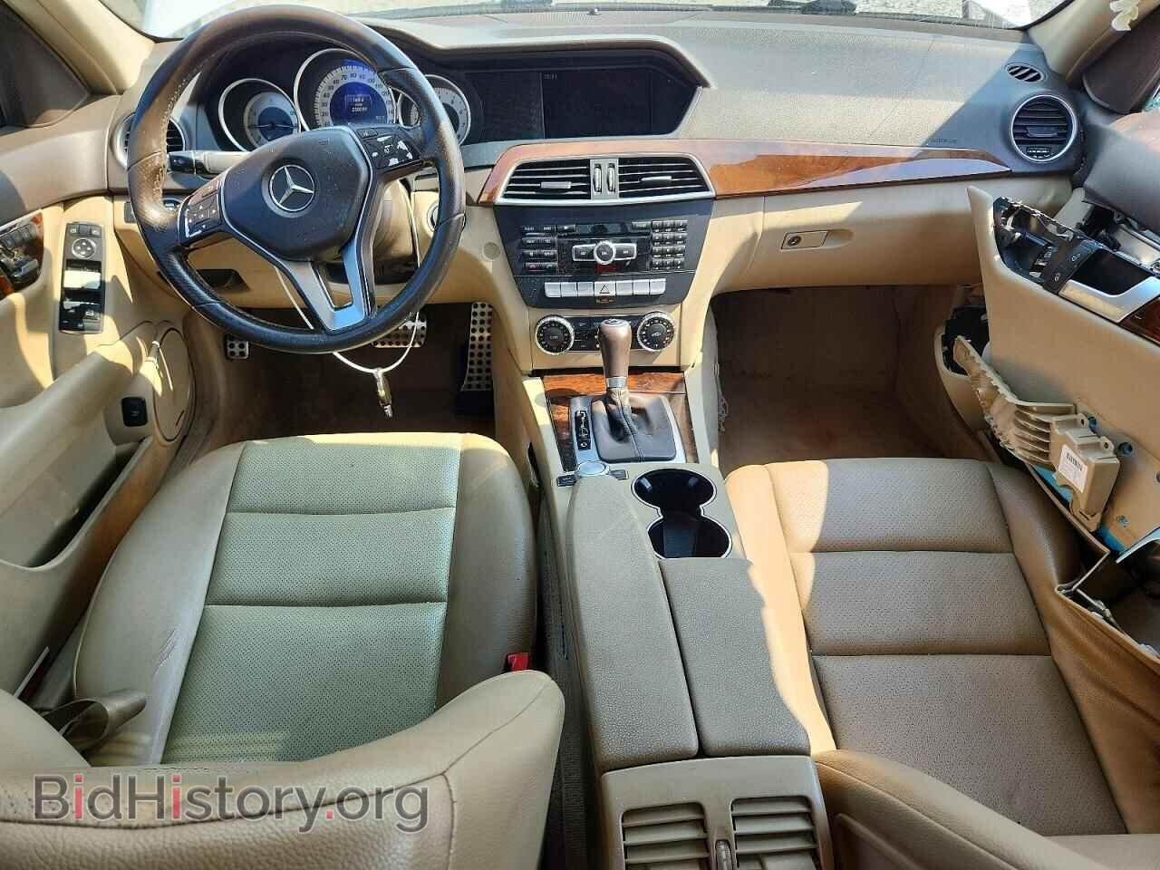 2014 MERCEDES-BENZ C-CLASS - VIN: WDDGF4HB2ER302747 - Photo 8